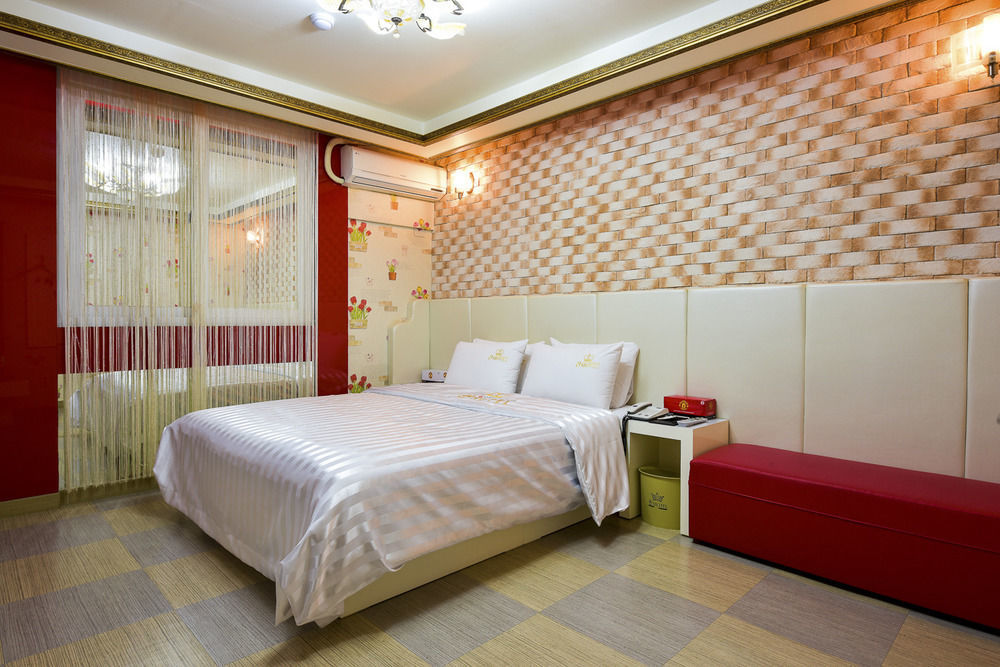Gwangju Metropolitan City Gwangju Queen Hotel מראה חיצוני תמונה