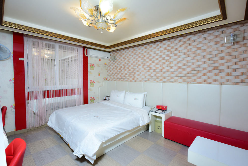 Gwangju Metropolitan City Gwangju Queen Hotel מראה חיצוני תמונה