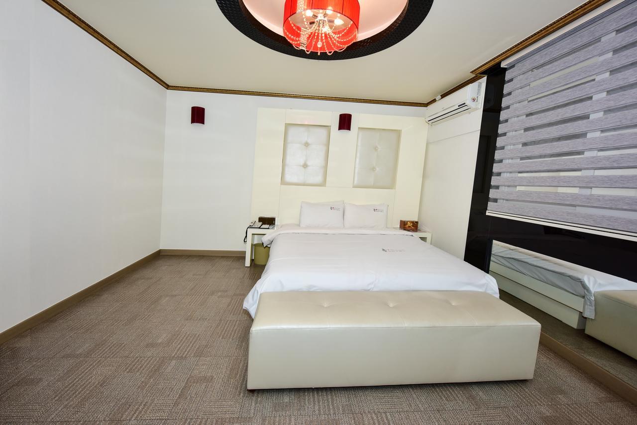 Gwangju Metropolitan City Gwangju Queen Hotel מראה חיצוני תמונה