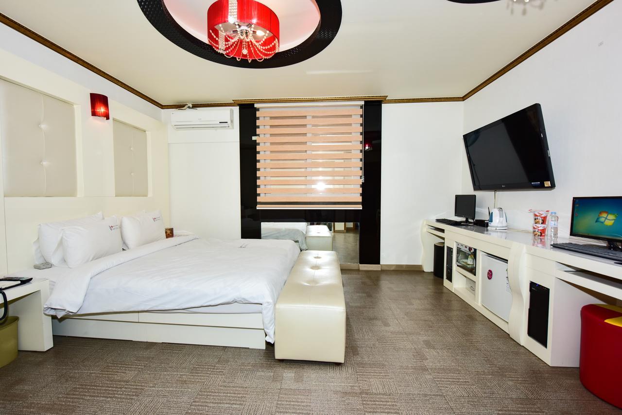 Gwangju Metropolitan City Gwangju Queen Hotel מראה חיצוני תמונה
