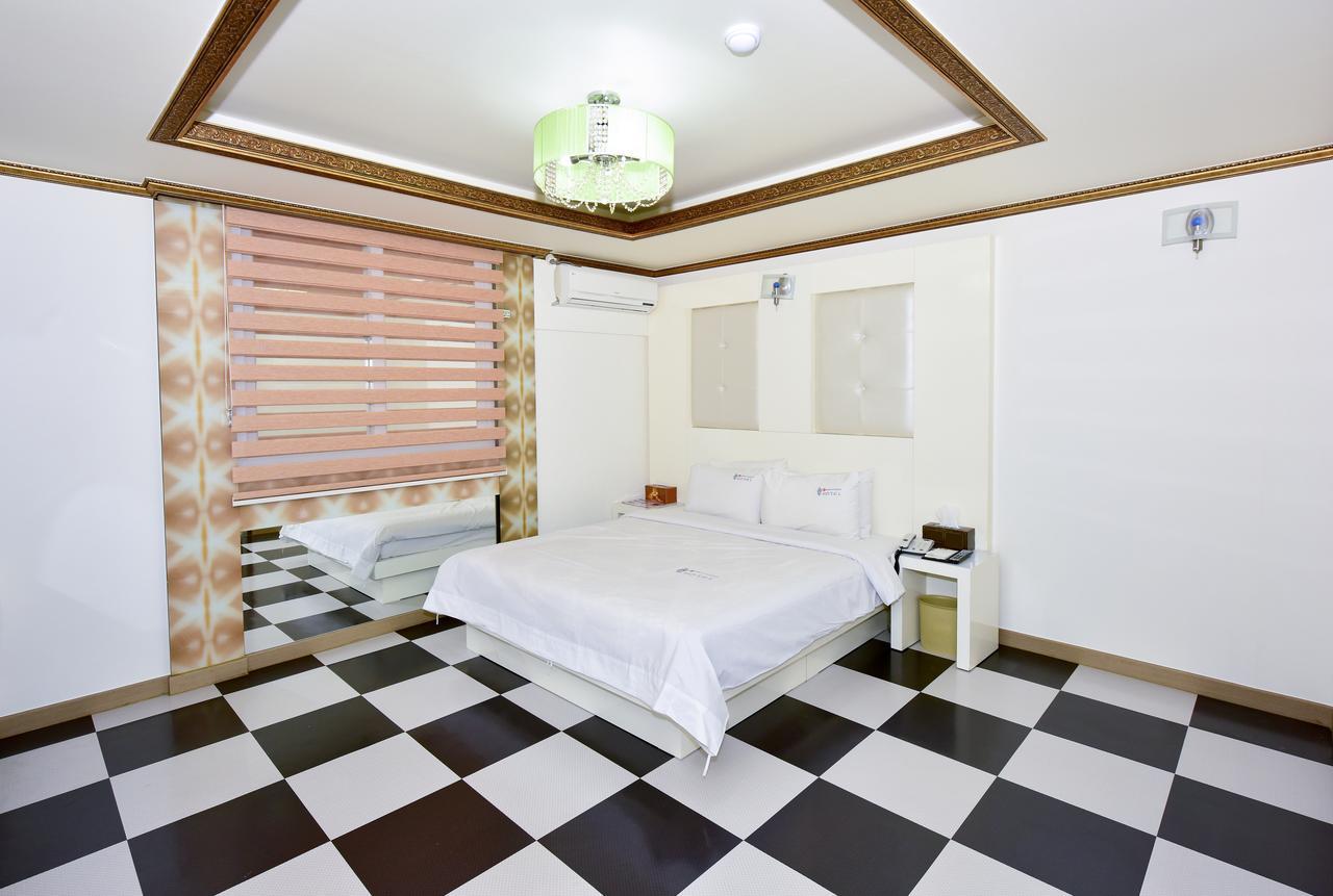 Gwangju Metropolitan City Gwangju Queen Hotel מראה חיצוני תמונה