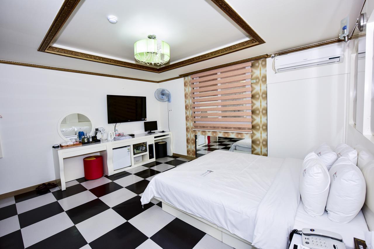 Gwangju Metropolitan City Gwangju Queen Hotel מראה חיצוני תמונה