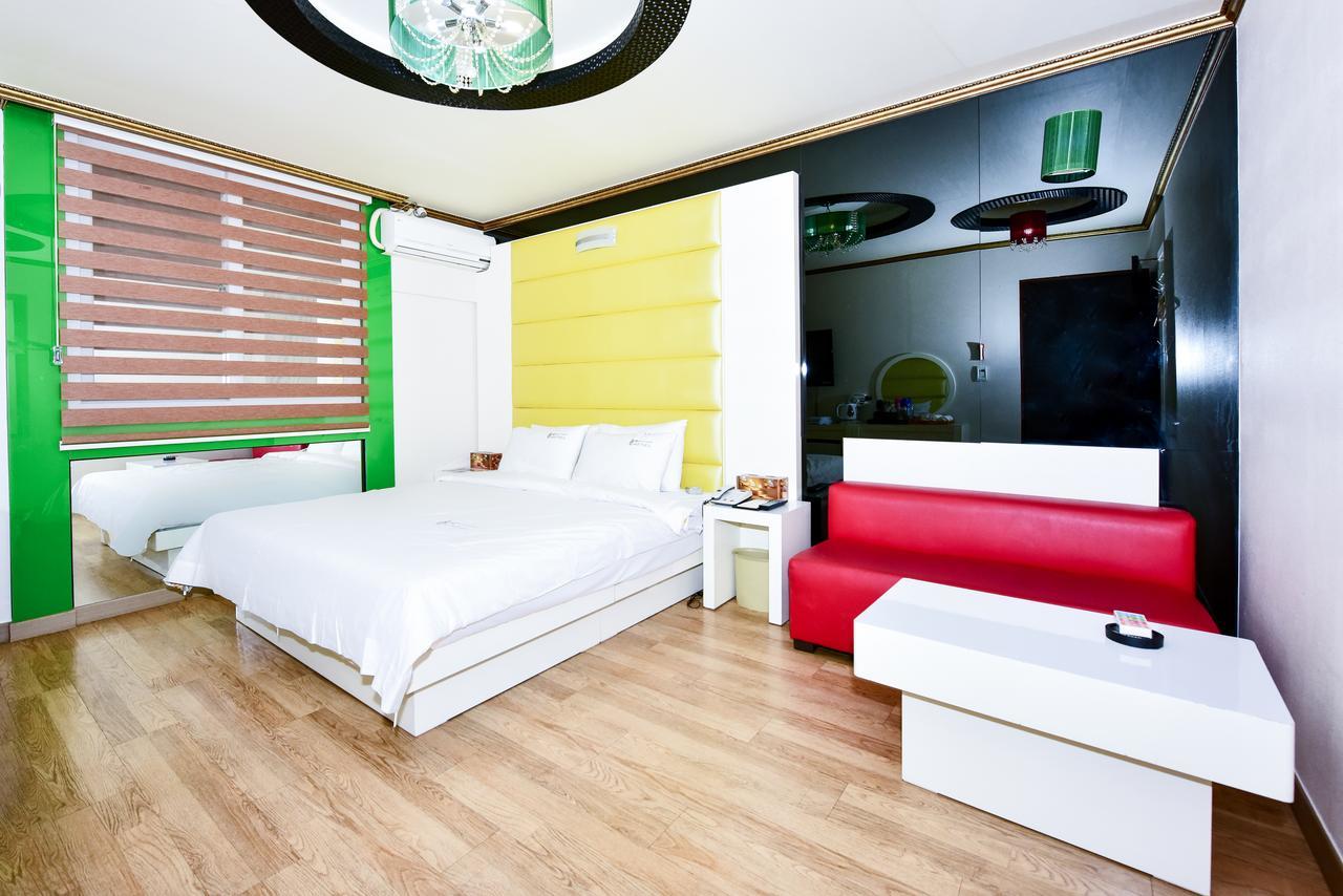 Gwangju Metropolitan City Gwangju Queen Hotel מראה חיצוני תמונה